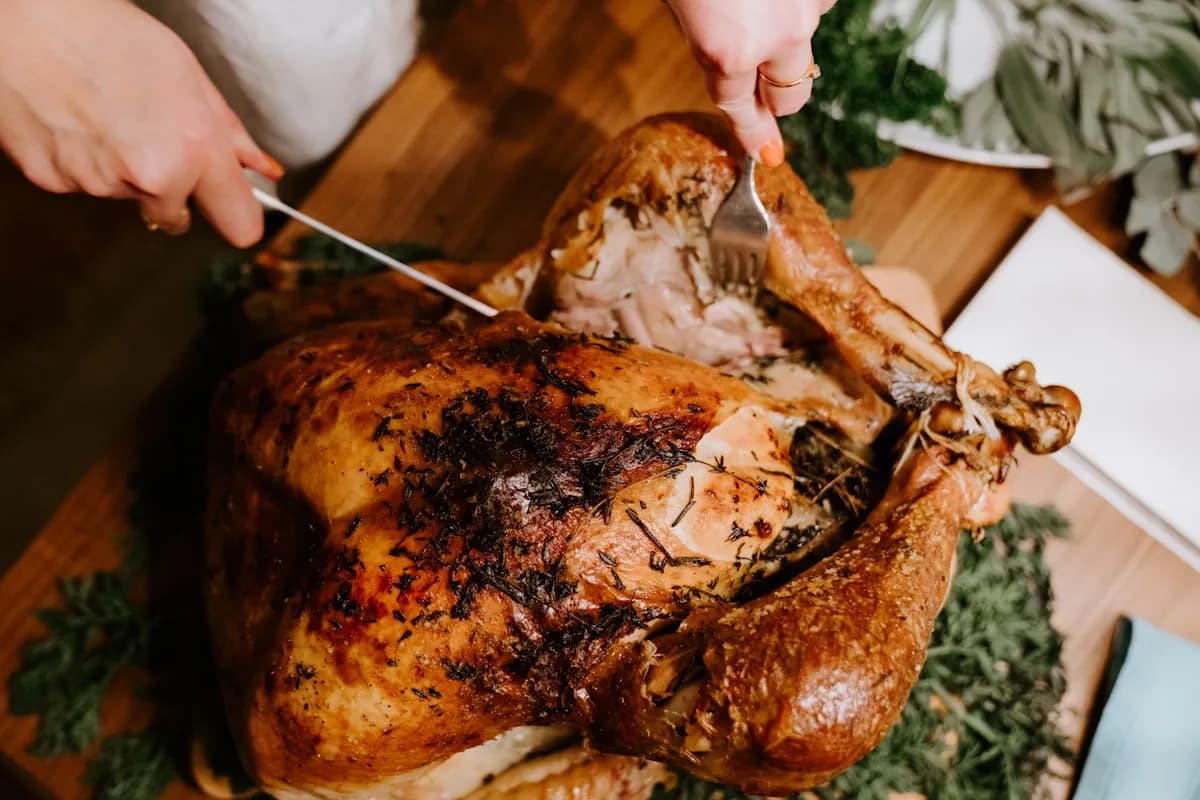 Thanksgiving dinner table